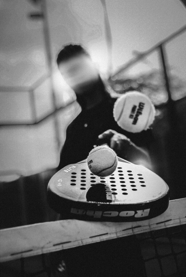 Meilleures balles padel 2026 : comparatif et guide d&rsquo;achat